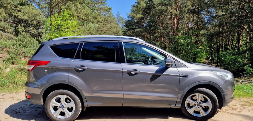 Ford Kuga cena 63000 przebieg: 35800, rok produkcji 2013 z Legionowo małe 529